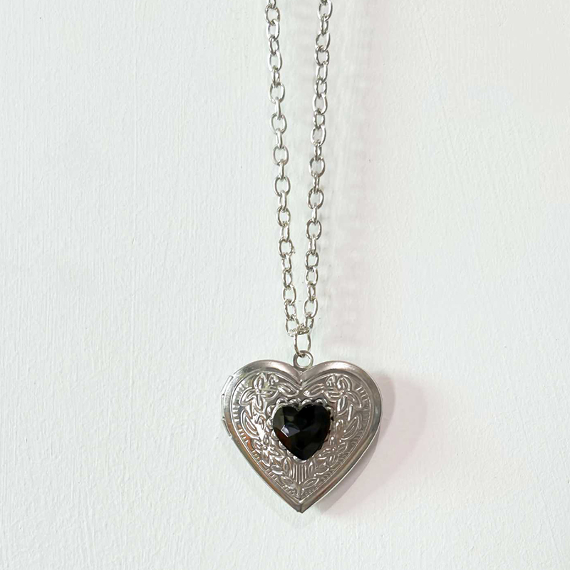 Fashion Baroque Vintage Heart- - Heart Locket Necklace Photo ulasan dan harga