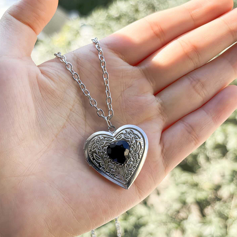 Fashion Baroque Vintage Heart- - Heart Locket Necklace Photo ulasan dan harga